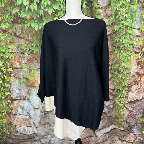 ST. JOHN Black and Cream Asymmetric Color Block Sweater, M/L - Picture 1 of 10